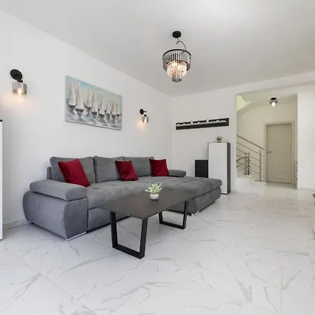 Villa Dolores By El-pi Tours Malinska