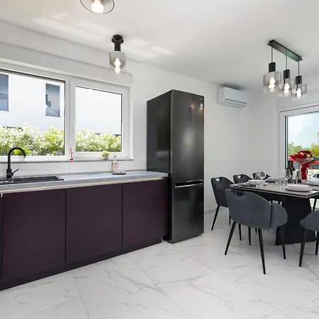 Dolores By El-pi Tours 빌라 *