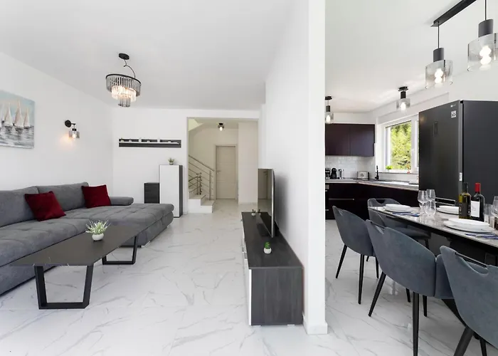Villa Dolores By El-pi Tours