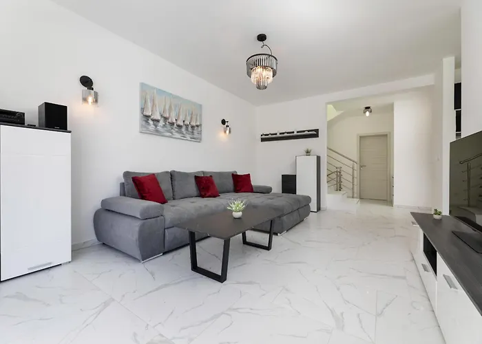 Vila Dolores By El-pi Tours Malinska